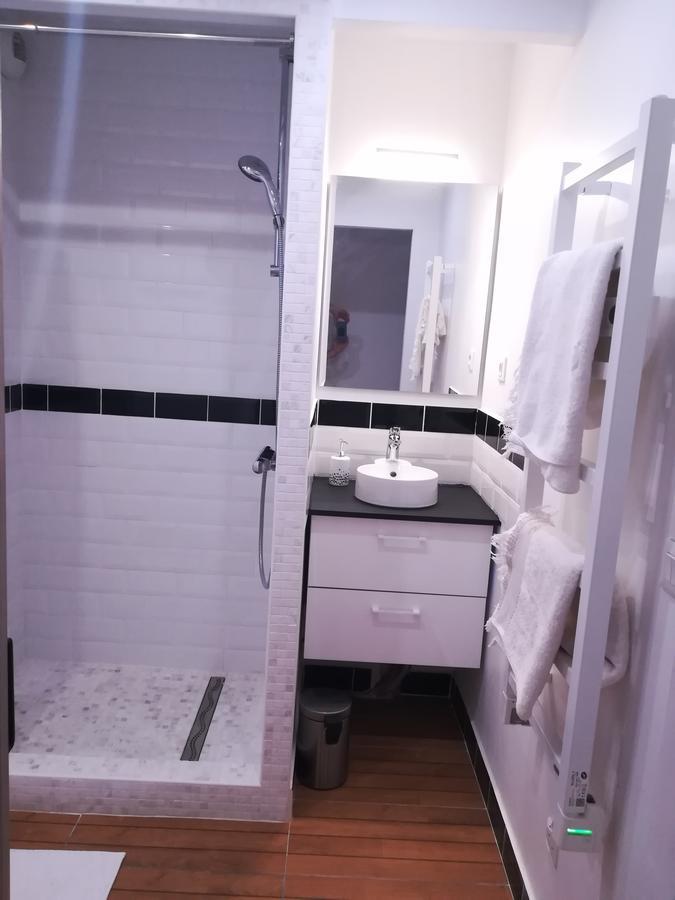 אביניון High Standing Apart 55M2 - Reserved Parking - 1 Room מראה חיצוני תמונה